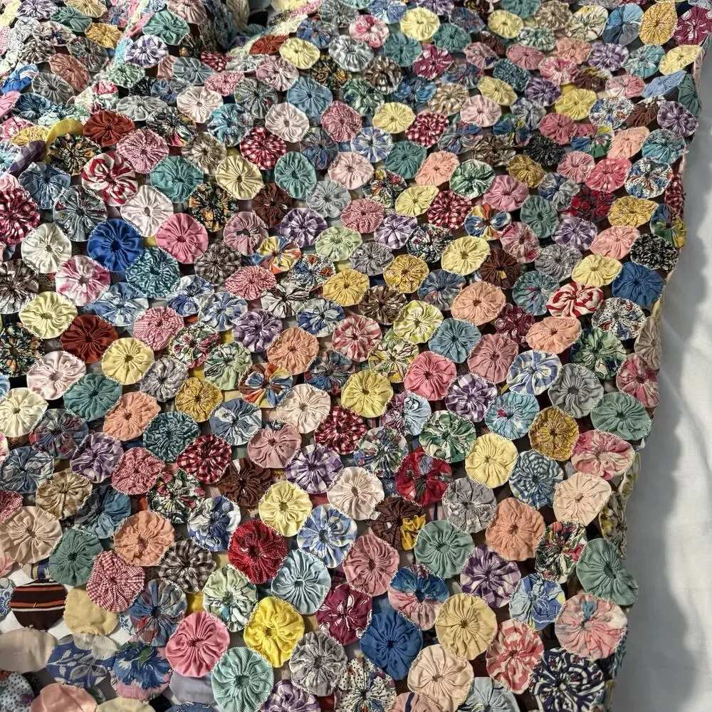Antique Vintage Yo Yo Yoyo Circle Popcorn Handmade Sewn Quilt Coverlet 52”x84”